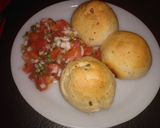 Foto del paso 5 de la receta: Pancitos saborizados relleno de chorizo