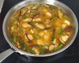 Foto del paso 4 de la receta Arroz con pollo, shiitake y trigueros