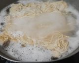 હક્કા નુડલ્સ (Hakka Noodles Recipe In Gujarati) રેસીપી સ્ટેપ2ફોટો