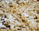 Foto langkah ke 7 dari resep Apple Crumble Pie.