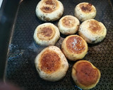 Foto del paso 1 de la receta: Mini pizzas de champiñones