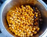 A picture of step 3 of Chana Madra.