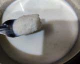 A picture of step 3 of Sooji ka halwa.