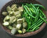 A picture of step 1 of Raw Tamrind tokku / Raw Tamrind chitney.