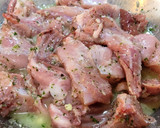 Foto del paso 1 de la receta: Conejo al ajillo