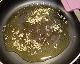 Foto del paso 3 de la receta: Merluza a la vasca