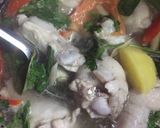 รูปขั้นตอนการทำที่ 4 ของ ต้มยำน่องไก่น้ำใสใส่มันฝรั่ง