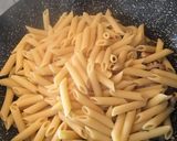 Foto del paso 4 de la receta: Macarrones con setas variadas y panceta