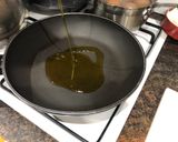 Foto del paso 5 de la receta: Crepes rellenos de picada de pescado y marisco con salsa al cava