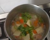 Foto langkah ke 3 dari resep Sayur Bening Tahu Wortel Soun ala Kak Tommy.
