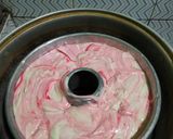 Foto langkah ke 4 dari resep Bolu kukus pink.