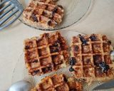 Foto del paso 3 de la receta: Waffles integrales de papa con aceitunas negras y tomates secos