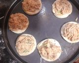 A picture of step 4 of Chicken cheese patties.