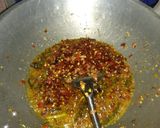 Foto langkah ke 2 dari resep Chili Oils Alamee.