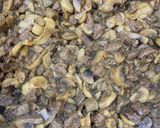 صورة لخطوة 1 من وصفة رز بالفطر - تاجينة فطر