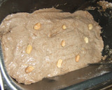 Foto del paso 3 de la receta: Pan de cacahuetes, alcaravea y sésamo