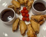 A picture of step 4 of Chicken Wings with Mamba Sauce and Honey Ginger Sriracha Sauce.