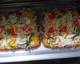 A picture of step 4 of Bread pizza.