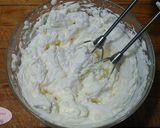 Foto del paso 3 de la receta: Mousse de queso y turrón de almendras