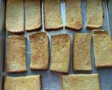 Gambar langkah 2 resipi Roti Rangup Marjerin Bergula.