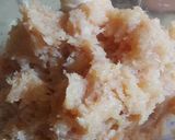 A picture of step 1 of Chicken chappli kabab.
