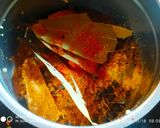 A picture of step 4 of Cauliflower and Potato Curry (Phool Gobhi Aloo ki Sabzi Recipe in Hindi).