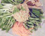 Hình bước làm 1 của món Mì xào ngũ sắc