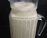 A picture of step 2 of Custard Apple Milkshake.