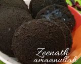 A picture of step 3 of Innovative Steamed Chocolate Cakes.