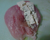 Foto del paso 1 de la receta: Pechuga rellena de Roquefort, envuelta en panceta crujiente con trufa