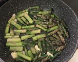 Foto del paso 3 de la receta: Rape en salsa con verduras, brandy y azafrán