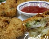 A picture of step 3 of Suji or Semolina Medu Vadas.