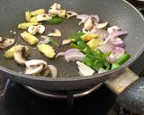 A picture of step 3 of Chicken pesto pasta.