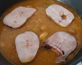 Foto del paso 4 de la receta Merluza y almejas en salsa de azafrán y cúrcuma