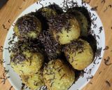 Foto langkah ke 6 dari resep Bola ubi isi coklat lumer.