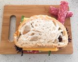 Hình bước làm 7 của món Ham&Salami Sandwiches