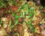 Foto langkah ke 6 dari resep Ayam Pedas Sayur Hijau.