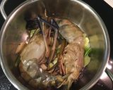 รูปขั้นตอนการทำที่ 4 ของ กุ้งแม่น้ำอบวุ้นเส้น 🦐