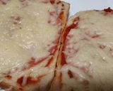 Foto langkah ke 3 dari resep Pizza roti tawar.