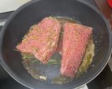 Foto langkah ke 3 dari resep 35. Tuna Steak with Honey Lemon Butter Sauce and Mashed Potato.