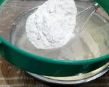 Foto langkah ke 3 dari resep Genoise Oven Tangkring. Basic Sponge Cake for a Layer Cake.