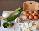 Foto del paso 2 de la receta: Tortilla de bacalao Koldo al estilo Sidrería