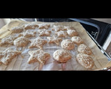 Foto del paso 3 de la receta: Galletas al parmesano con toque de hierbas