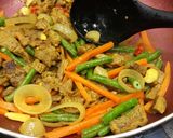 Gambar langkah 3 resipi Daging Goreng Kunyit.