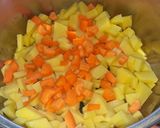Foto del passaggio 1 della ricetta Pasta patate e provola