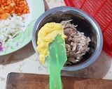 Foto langkah ke 1 dari resep Cream Sup Ayam Jamur ala KFC.