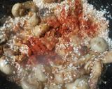 Foto del paso 7 de la receta: Arroz con costillas, ajos tiernos y champiñones