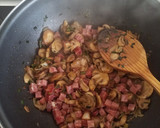 Foto del paso 3 de la receta: Revuelto de setas con cebollino