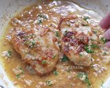 Foto langkah ke 7 dari resep Chicken Breast with Lemon Butter Sauce.