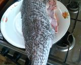 Foto del paso 2 de la receta: Corvina negrita con chimichurri y limón al horno